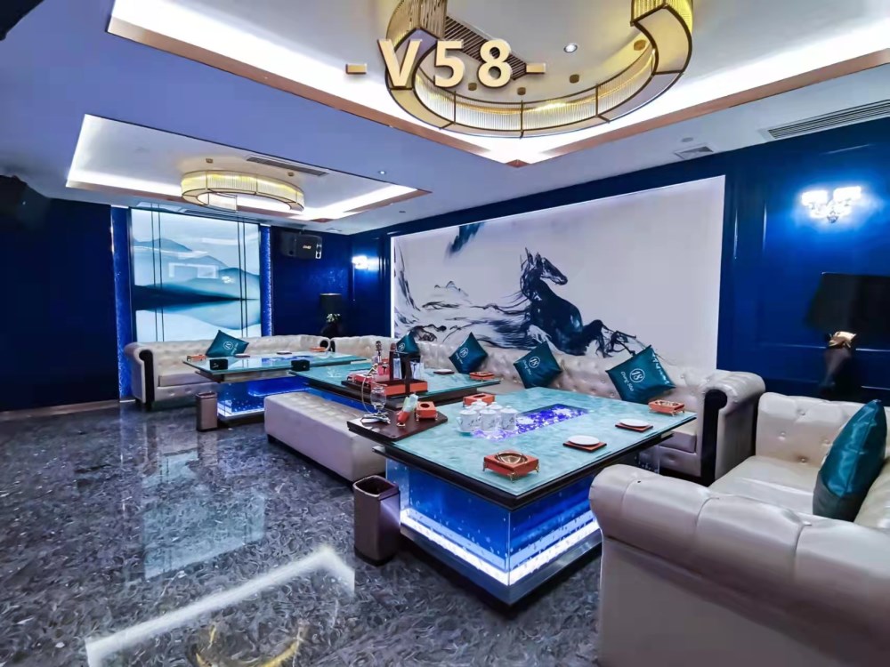 南昌嘉年华KTV高薪聘礼仪日结！氛围佳客源稳huanhang南昌嘉年华KTV急聘