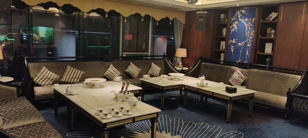 沪上California Club诚聘精英模特/礼仪-零费用高端商务平台