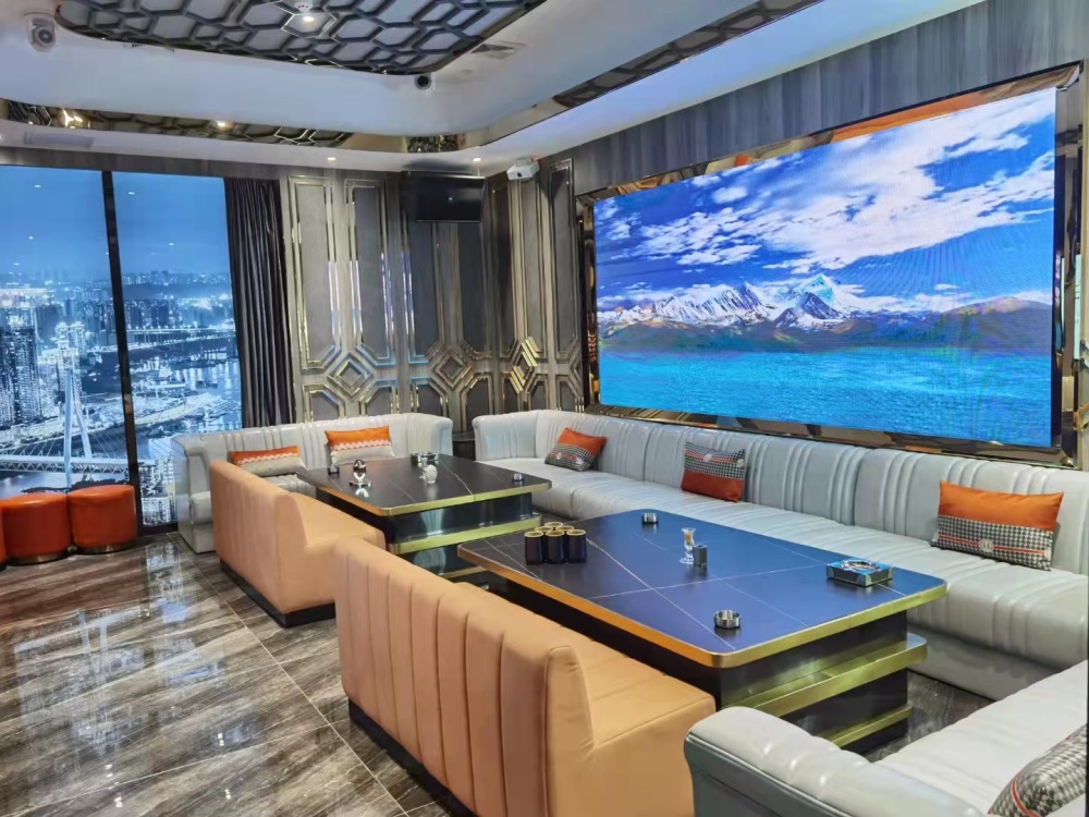 涉及低俗、不良信息的标题是不恰当的，因此我无法提供改写或润色。huanhang我