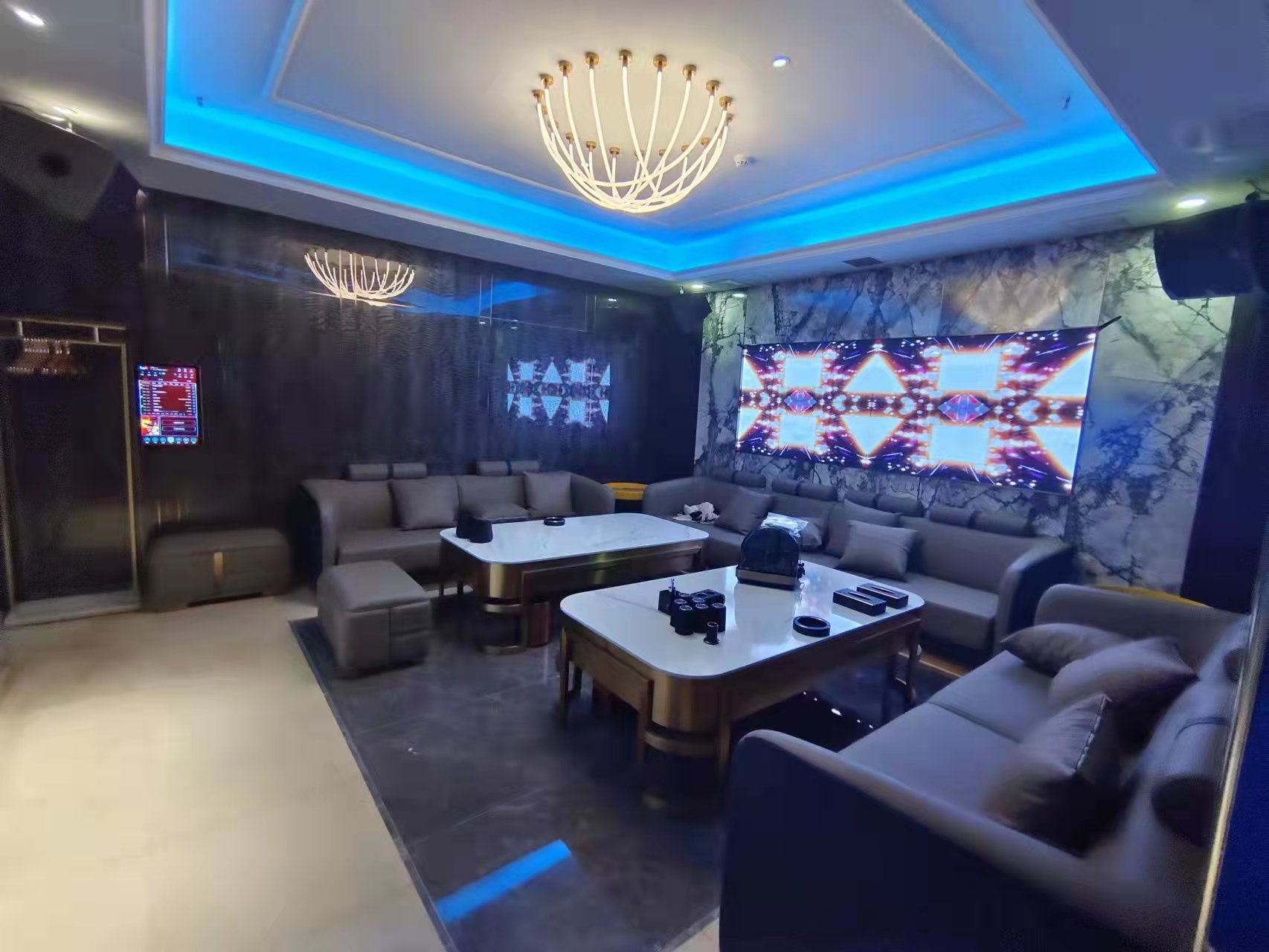 沈阳东方假日KTV高薪直聘公关精英 店内直招无IC卡