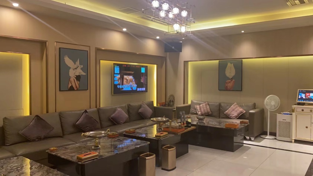 广州塞纳河之夜高薪聘商K模特！日结薪资/便装上岗，正规安全长久发展