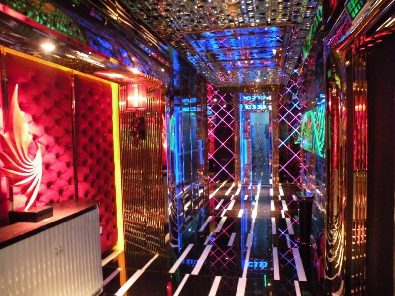 海口似水年华夜总会高薪诚聘商务模特 日结高薪！