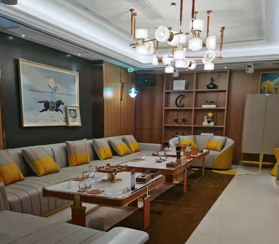 济南英皇国际KTV高薪直聘商务模特，多店联动/稳岗保障