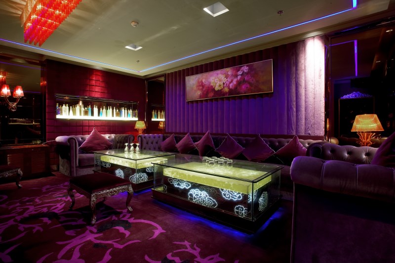 株洲商K高薪急聘礼仪！生意火爆客源稳，专业培训包上岗，薪资优厚速来！