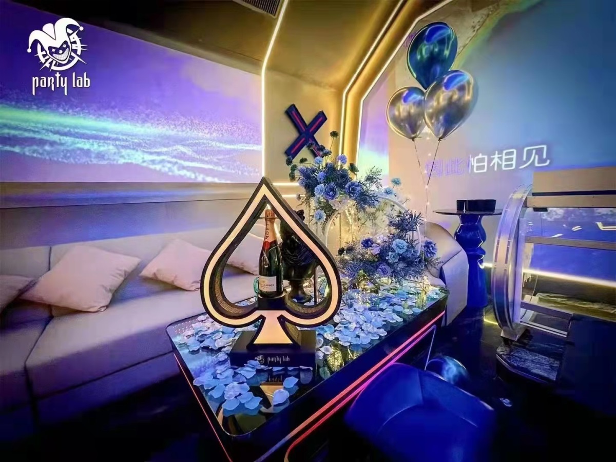 三亚高端会所诚聘商务模特，兼职岗位助力梦想自立！