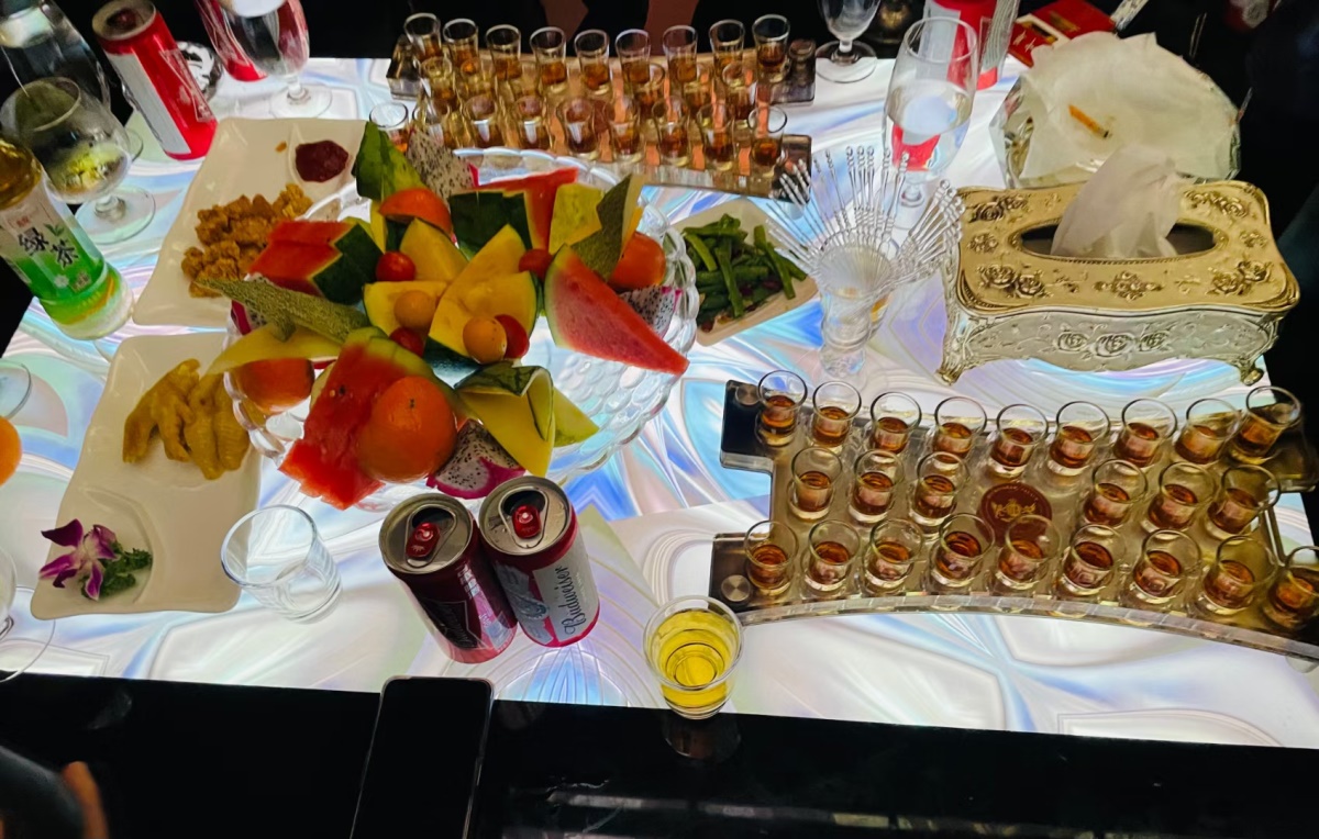 连云港拉斯维加斯夜总会2025高薪诚聘礼仪模特，优厚待遇！