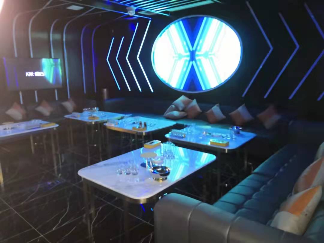 临沂伯爵领域KTV高薪急聘公主 日结高薪 待遇优厚