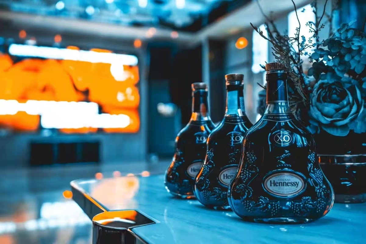 深圳福田欢乐驿站时尚KTV高薪聘礼仪接待