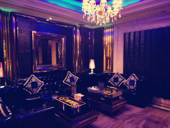 成都帝都KTV高薪诚聘模特佳丽-包食宿无押金日结薪资