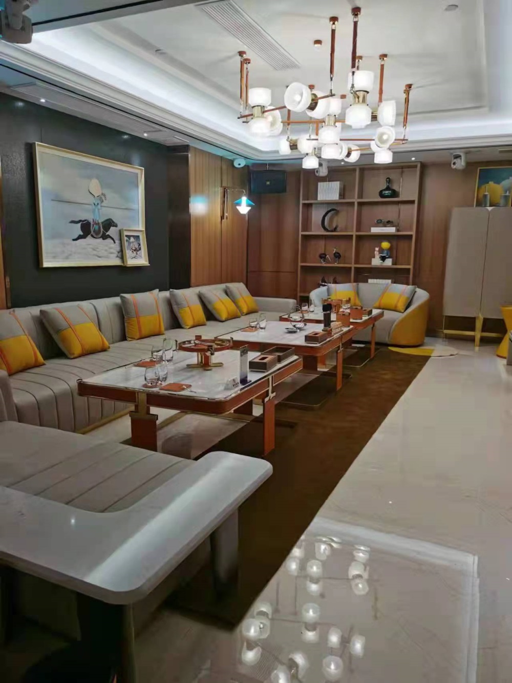 南昌高薪KTV直聘佳丽模特，顶尖团队日结高薪！