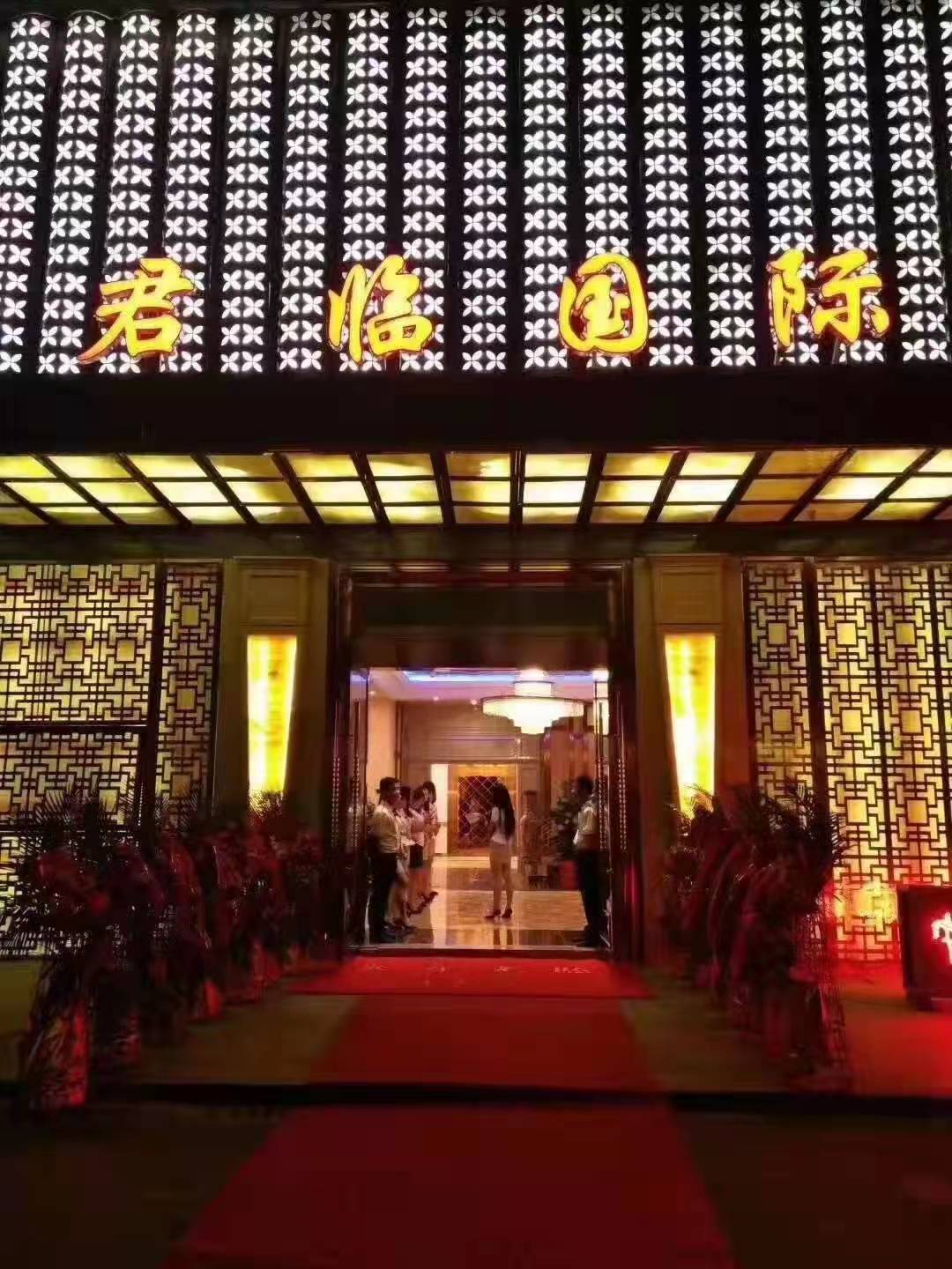 南昌江南会KTV高薪急聘佳丽，免工装/专车接送，日结高薪！