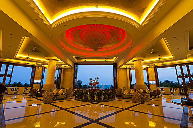 河北沧州高薪诚聘夜场模特/佳丽，包食宿零费用，日结高薪！