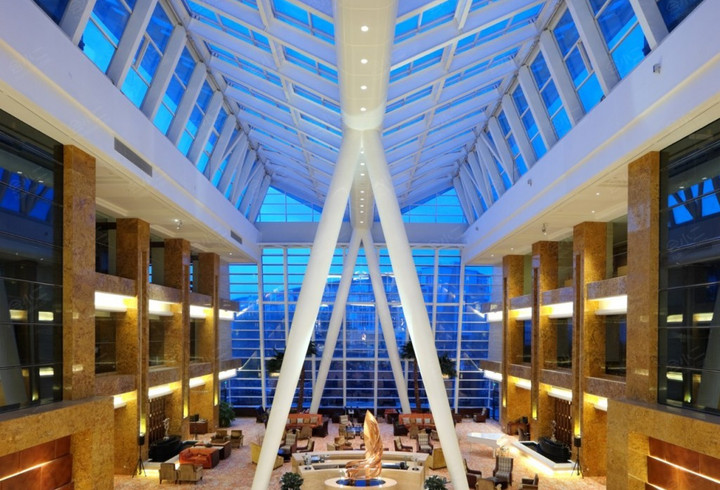 上海高端商务酒吧聘礼仪 日结薪资/外地豪车接送/专业培训