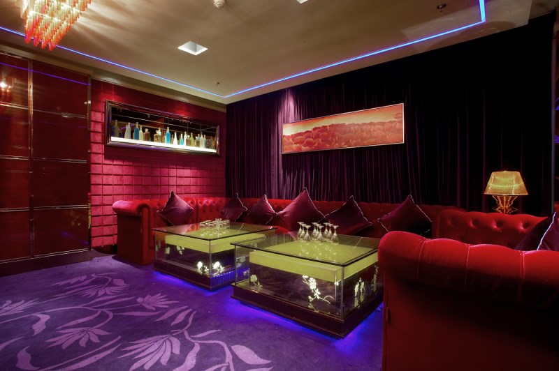 许昌商K高薪急聘佳丽，日结薪资+稳定客源+报销路费，待遇从优！