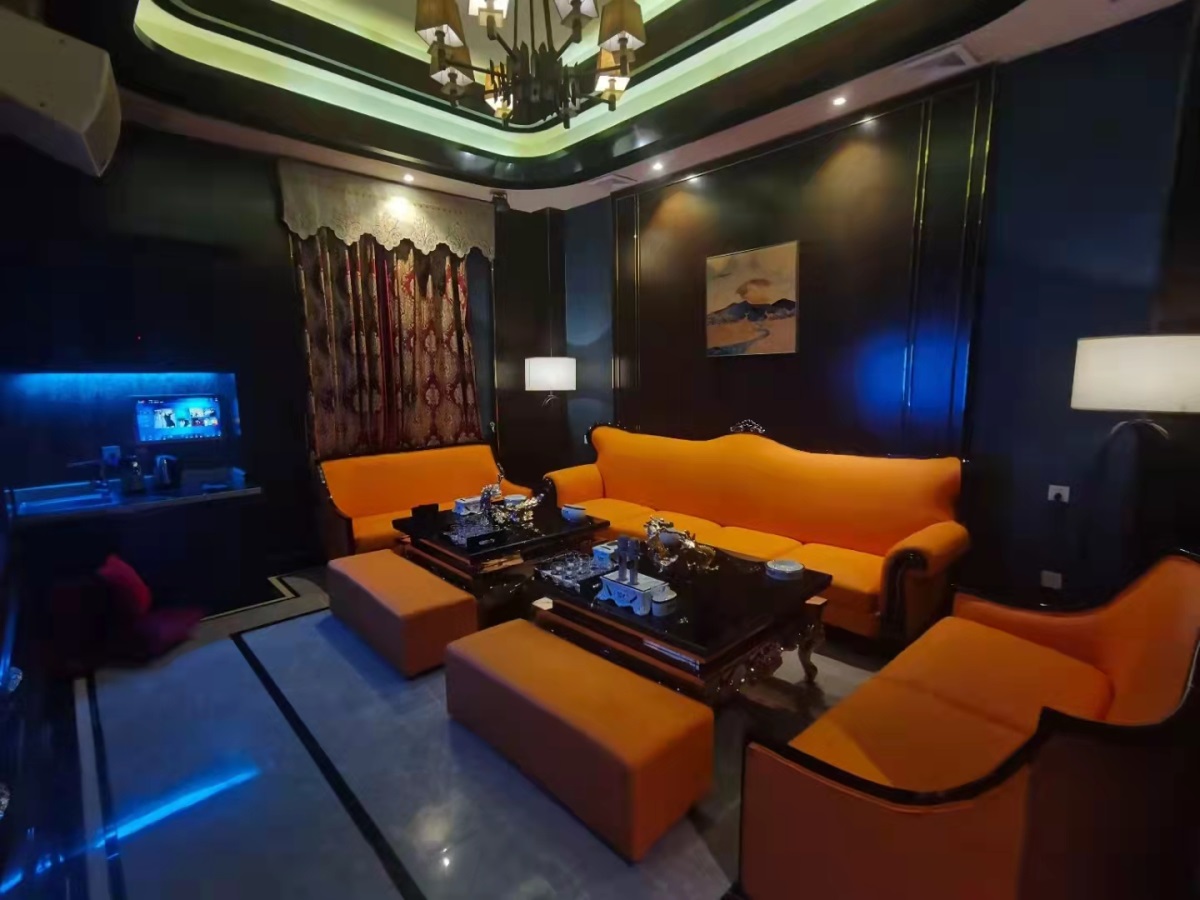 柳州东方巴黎KTV高薪聘女模 日结无押/免IC卡 多场直聘