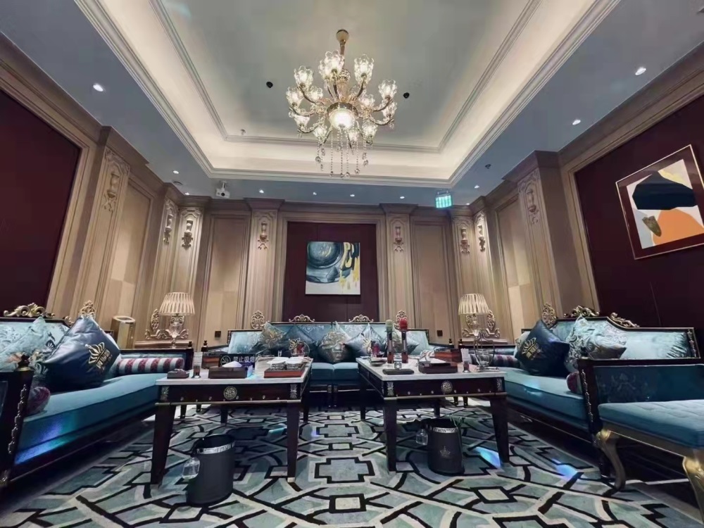 福州尊龙国际KTV高薪聘商务模特，专业培训/客源稳定/待遇优厚