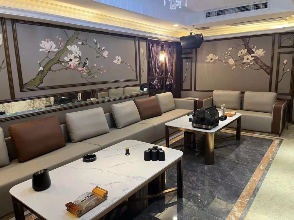 珠海金莎商务酒吧高薪直聘商务模特，优厚待遇！