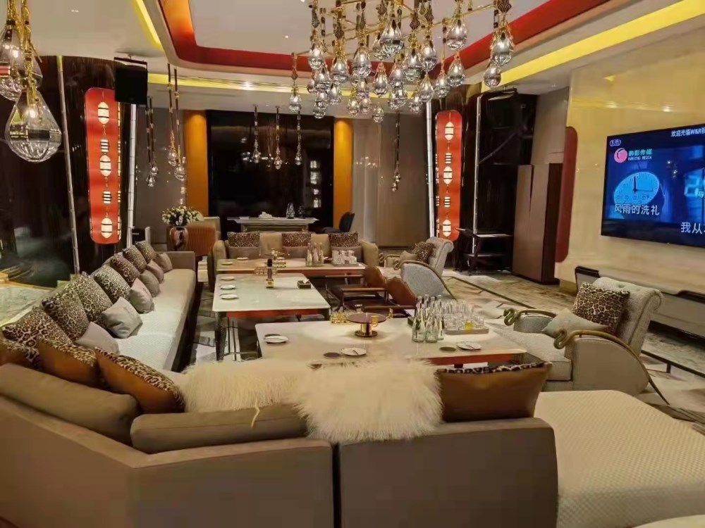 重庆皇庭KTV高薪日结聘服务员，正规平台