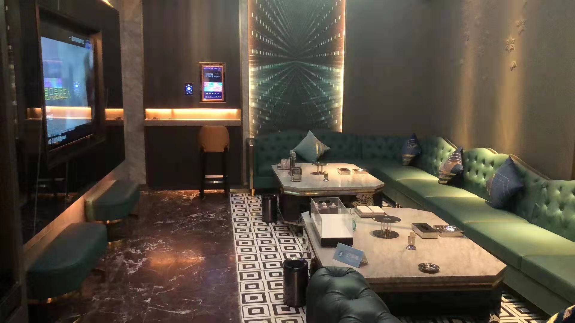 体验深圳最大的夜总会的音乐与表演