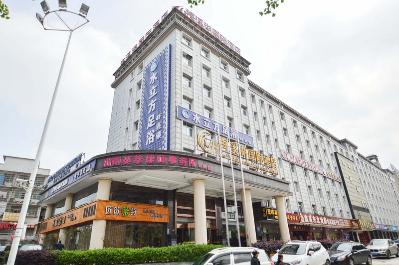 深圳坪山区夜总会如何进行大人数订位