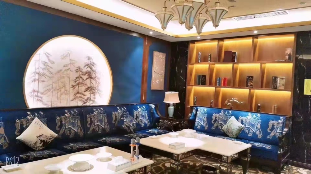 深圳光明区KTV房间选择指南让聚会更完美