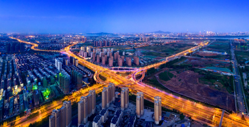 深圳夜总会预订指南：龙岗区最受欢迎的娱乐