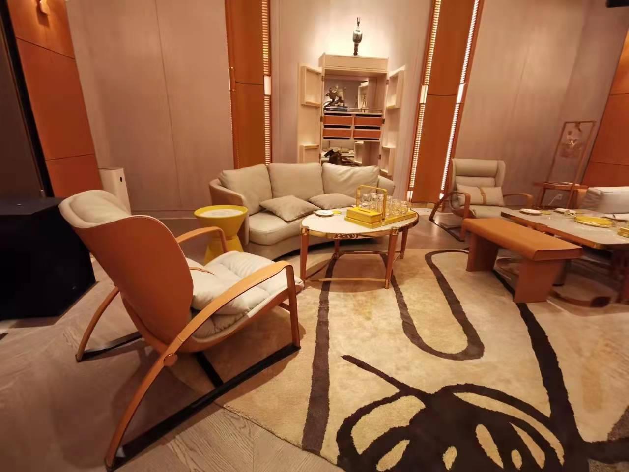 体验重庆生意最好的夜总会的奢华享受