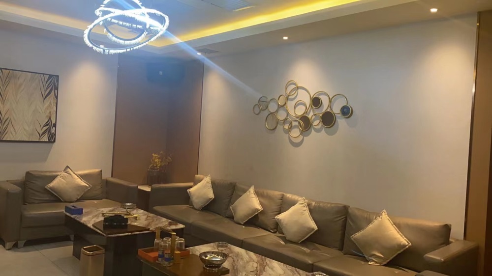 成都夜总会私人聚会预订房间送饮品特惠活动
